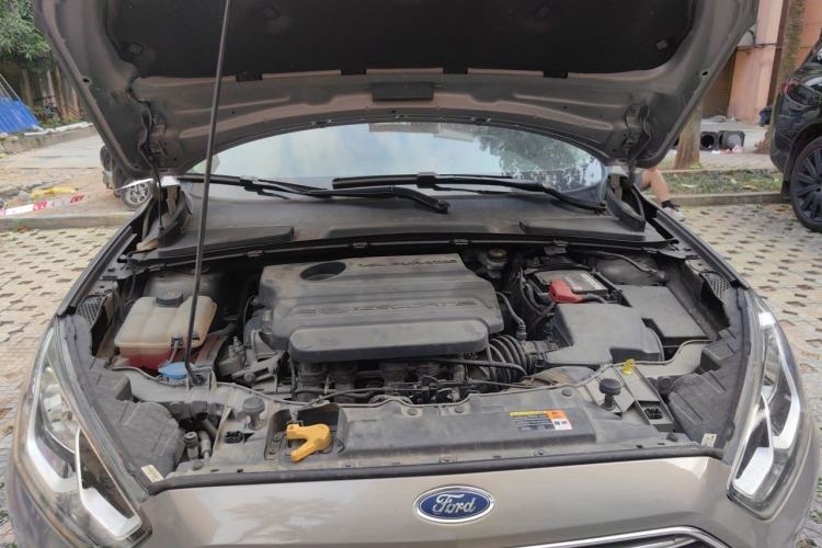 Used Ford Escort 2015 1.5L Manual Fashion Edition Engine Bay