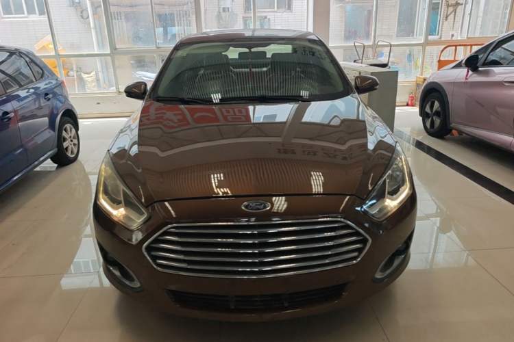 Used Ford Escort 2015 1.5L Automatic Fashion Model Front