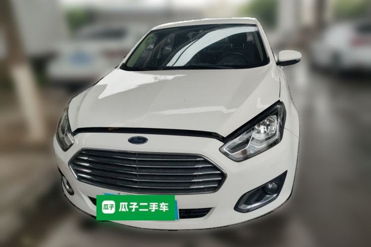 Used Ford Escort 2015 1.5L Automatic Fashion Model Front