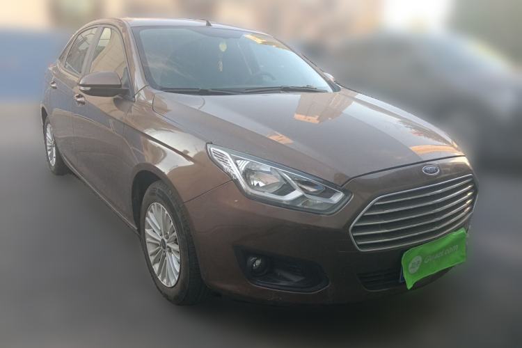 Used Ford Escort 2015 1.5L Automatic Comfort Edition Front Right 45 Deg