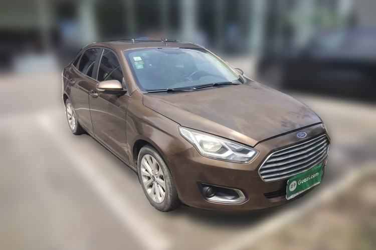 Used Ford Escort 2015 1.5L Automatic Fashion Model Front Right 45 Deg