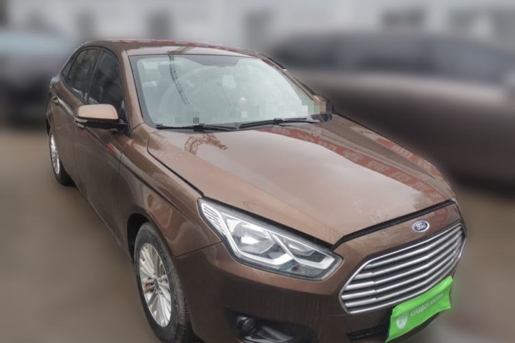 Used Ford Escort 2015 1.5L Automatic Comfort Edition Front Right 45 Deg