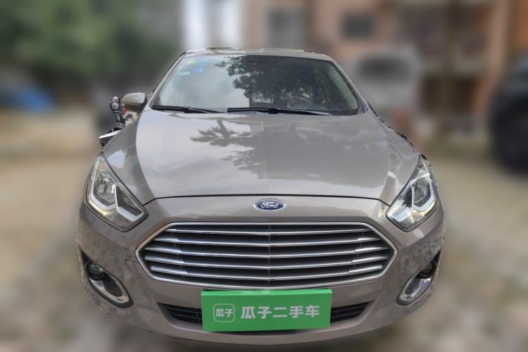 Used Ford Escort 2015 1.5L Manual Fashion Edition Front