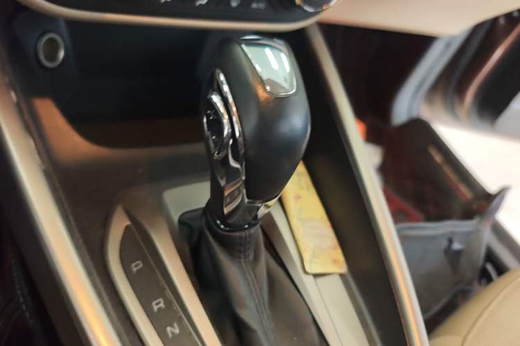Used Ford Escort 2015 1.5L Automatic Fashion Model Gear Lever