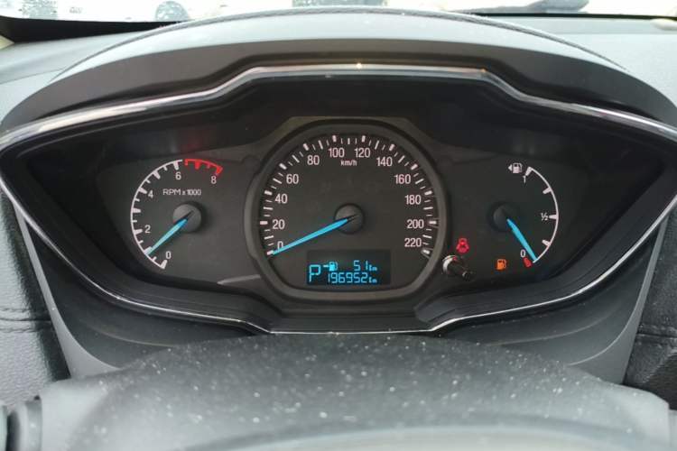 Used Ford Escort 2015 1.5L Automatic Fashion Model Instrument Cluster