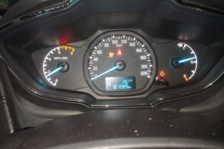 Used Ford Escort 2015 1.5L Automatic Fashion Model Instrument Cluster