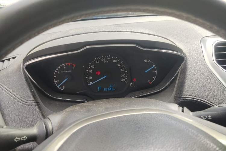 Used Ford Escort 2015 1.5L Automatic Fashion Model Instrument Cluster