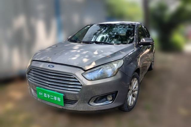 Ojetý Ford Escort 2015 1.5L Automatic Fashion Model