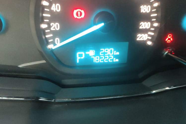 Used Ford Escort 2015 1.5L Automatic Fashion Model Odometer Close Up