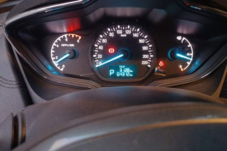 Used Ford Escort 2015 1.5L Automatic Fashion Model Odometer Close Up
