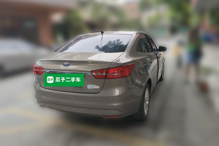 Used Ford Escort 2015 1.5L Automatic Fashion Model Rear Right 45 Deg