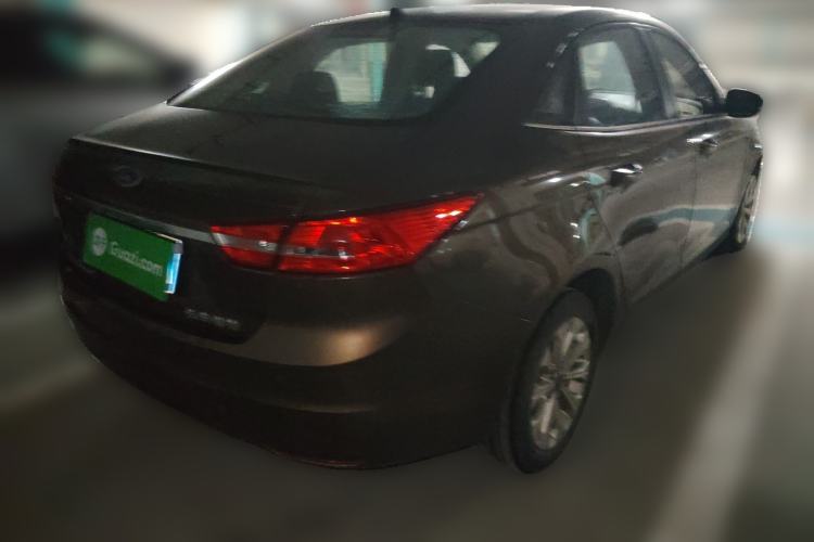 Used Ford Escort 2015 1.5L Automatic Fashion Model Rear Right 45 Deg