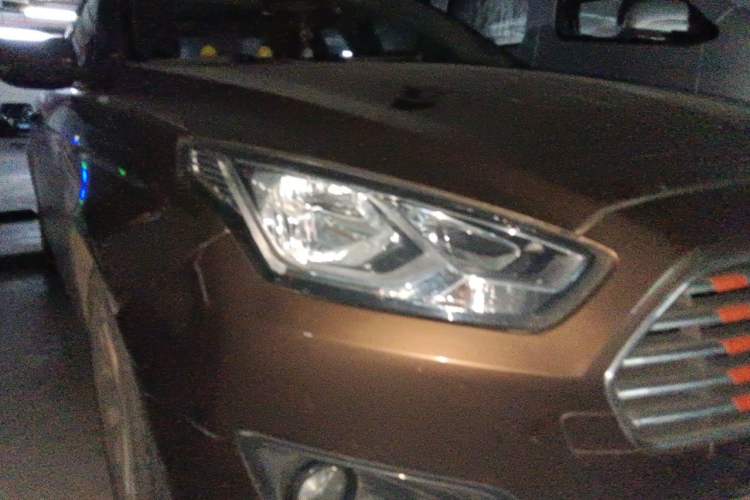 Used Ford Escort 2015 1.5L Automatic Fashion Model Right Front Headlight