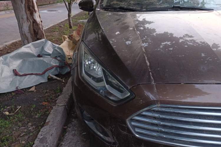 Used Ford Escort 2015 1.5L Automatic Fashion Model Right Front Headlight