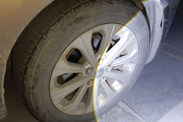 Used Ford Escort 2015 1.5L Automatic Fashion Model Right Front Wheel Hub