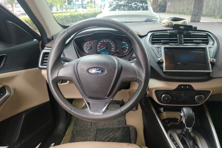 Used Ford Escort 2015 1.5L Automatic Comfort Edition Steering Wheel