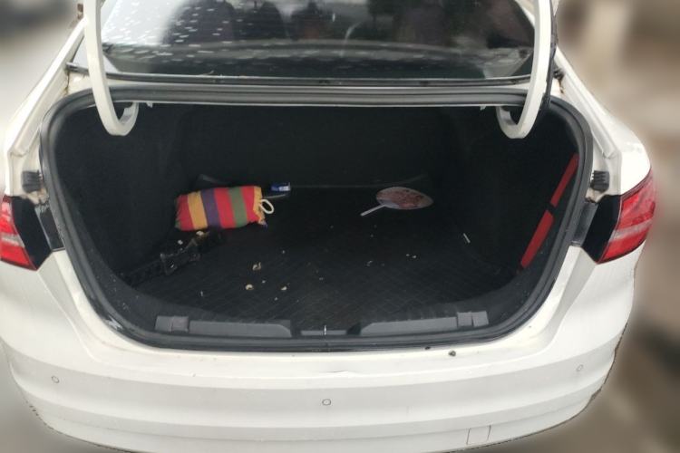 Used Ford Escort 2015 1.5L Automatic Fashion Model Trunk