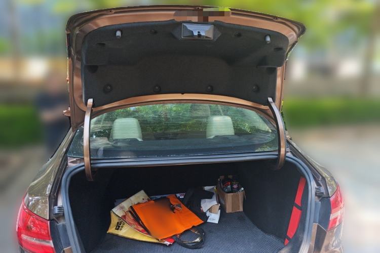 Used Ford Escort 2015 1.5L Automatic Fashion Model Trunk
