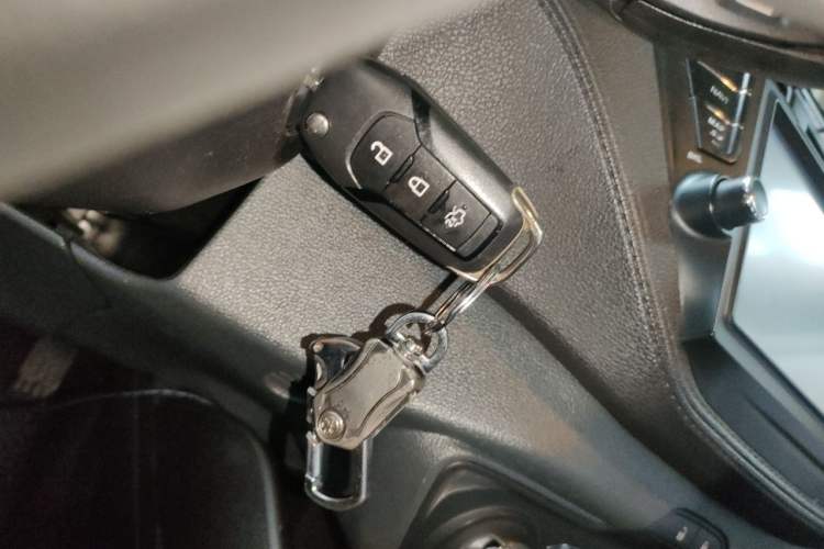 Used Ford Escort 2015 1.5L Automatic Fashion Model Vehicle Key