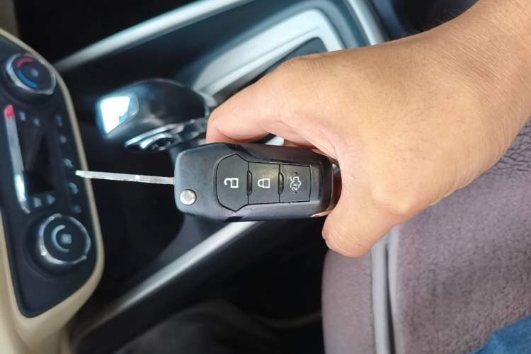 Used Ford Escort 2015 1.5L Automatic Fashion Model Vehicle Key
