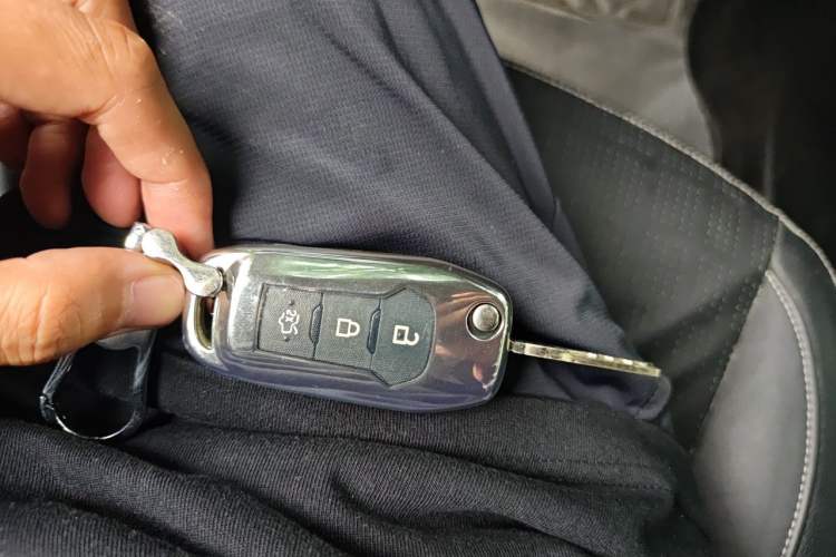 Used Ford Escort 2015 1.5L Automatic Fashion Model Vehicle Key