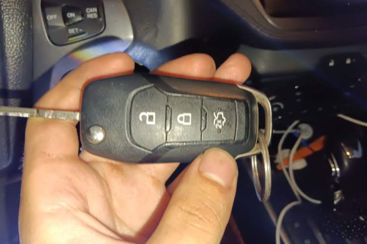Used Ford Escort 2015 1.5L Automatic Fashion Model Vehicle Key