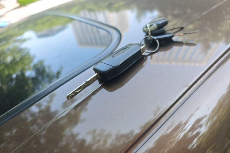 Used Ford Escort 2015 1.5L Automatic Fashion Model Vehicle Key