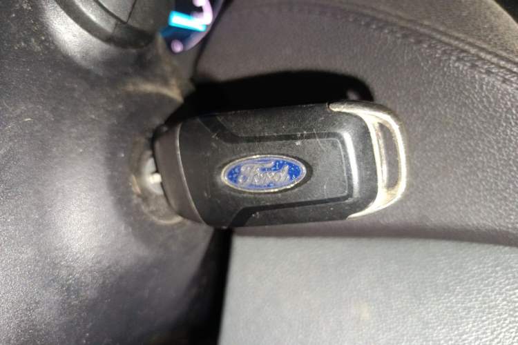Used Ford Escort 2015 1.5L Automatic Fashion Model Vehicle Key