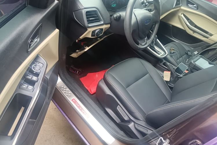 Used Ford Escort 2015 1.5L Automatic Comfort Edition Driver Seat