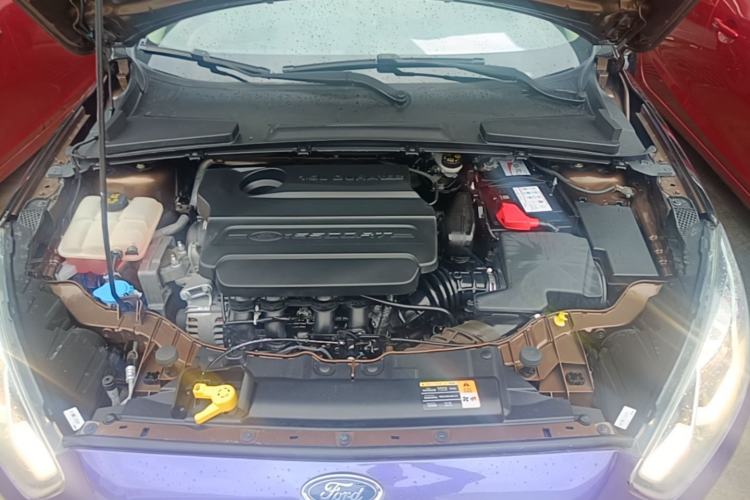Used Ford Escort 2015 1.5L Automatic Comfort Edition Engine Bay
