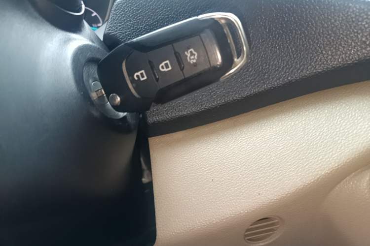Used Ford Escort 2015 1.5L Automatic Comfort Edition Vehicle Key