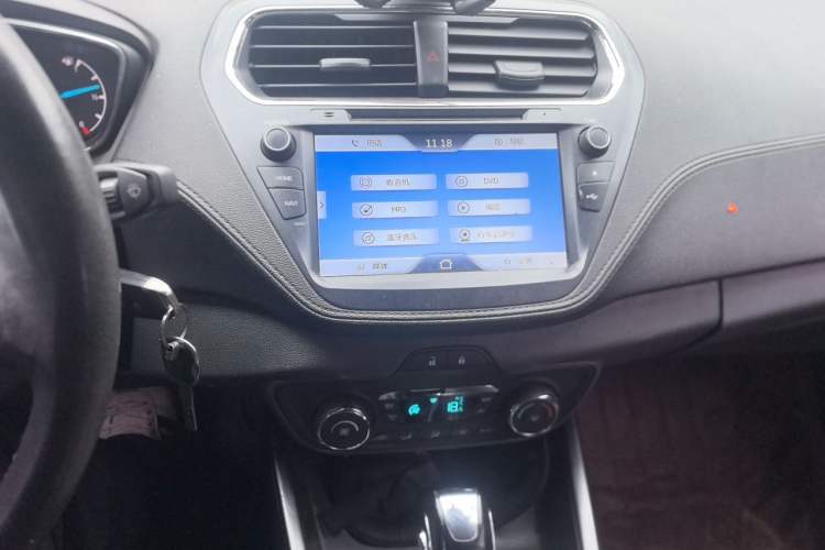 Used Ford Escort 2015 1.5L Automatic Fashion Model Audio And AC Panel