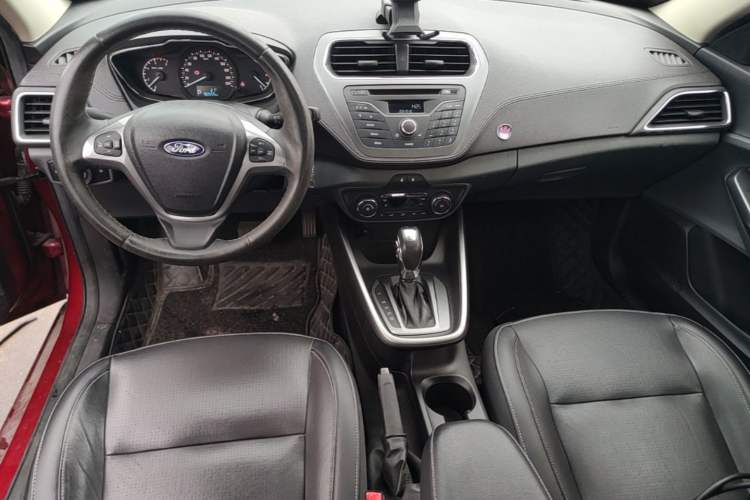 Used Ford Escort 2015 1.5L Automatic Fashion Model Center Console