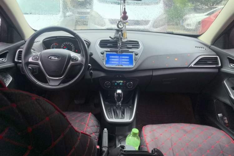 Used Ford Escort 2015 1.5L Automatic Fashion Model Center Console