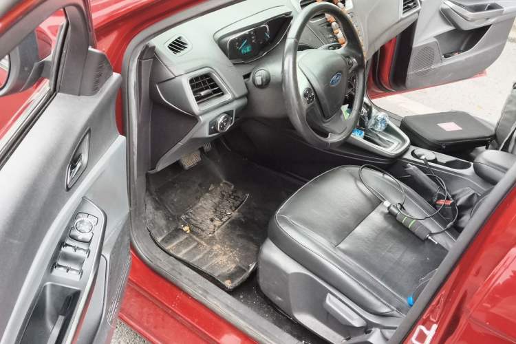Used Ford Escort 2015 1.5L Automatic Fashion Model Driver Seat