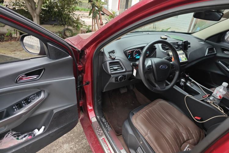 Used Ford Escort 2015 1.5L Automatic Fashion Model Driver Seat