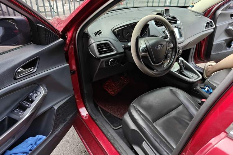 Used Ford Escort 2015 1.5L Automatic Fashion Model Driver Seat