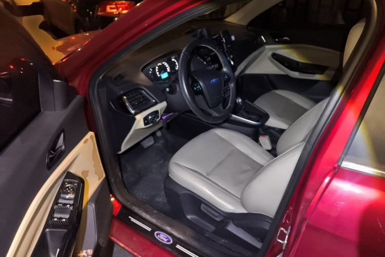 Used Ford Escort 2015 1.5L Automatic Fashion Model Driver Seat