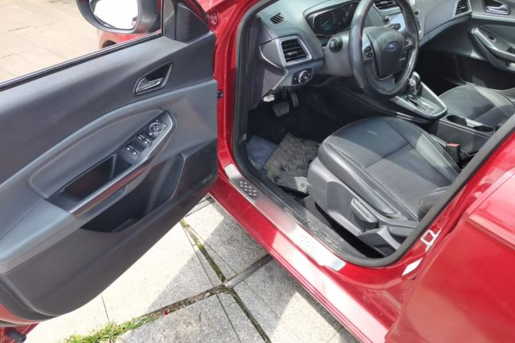 Used Ford Escort 2015 1.5L Automatic Fashion Model Driver Seat