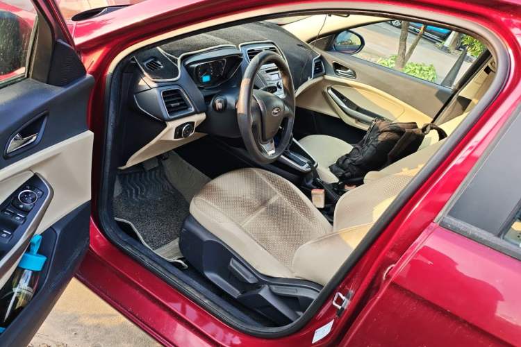 Used Ford Escort 2015 1.5L Automatic Comfort Edition Driver Seat