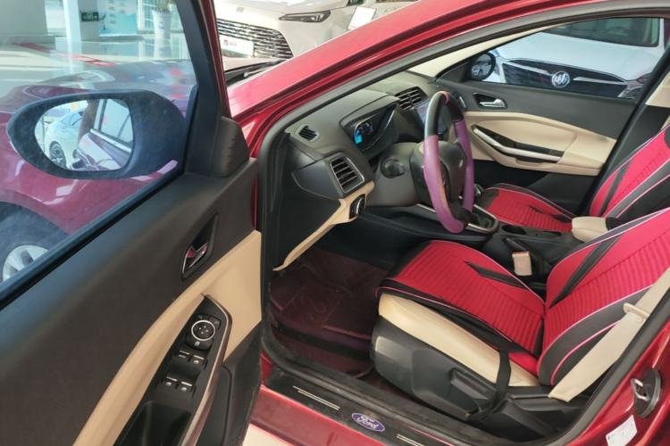 Used Ford Escort 2015 1.5L Manual Fashion Edition Driver Seat