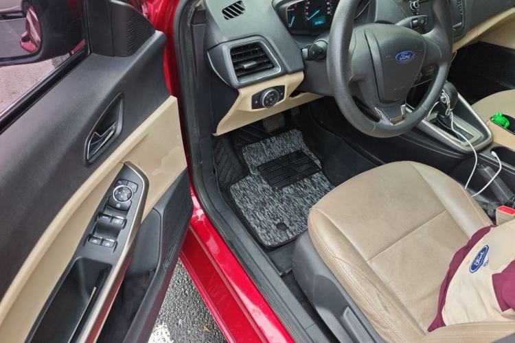 Used Ford Escort 2015 1.5L Automatic Comfort Edition Driver Seat