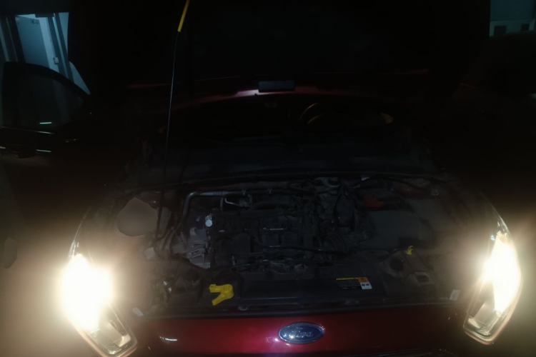 Used Ford Escort 2015 1.5L Automatic Fashion Model Engine Bay