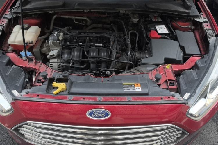 Used Ford Escort 2015 1.5L Manual Comfort Model Engine Bay