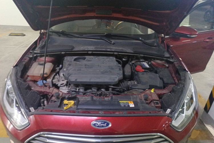 Used Ford Escort 2015 1.5L Automatic Fashion Model Engine Bay