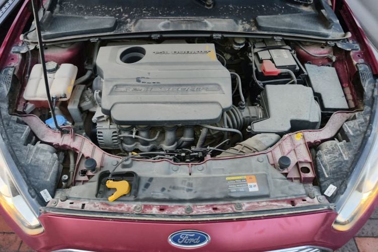 Used Ford Escort 2015 1.5L Manual Comfort Model Engine Bay