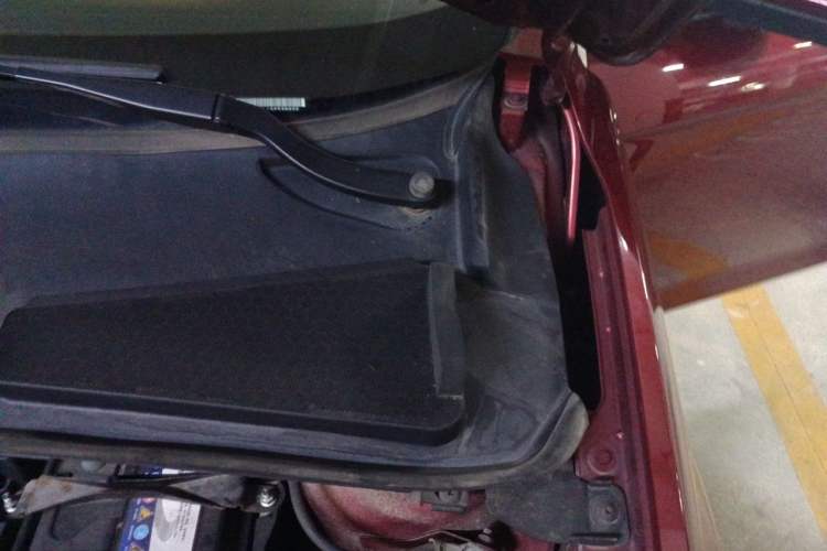 Used Ford Escort 2015 1.5L Automatic Fashion Model Engine Bay Left