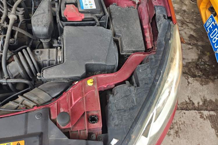 Used Ford Escort 2015 1.5L Automatic Fashion Model Engine Bay Left