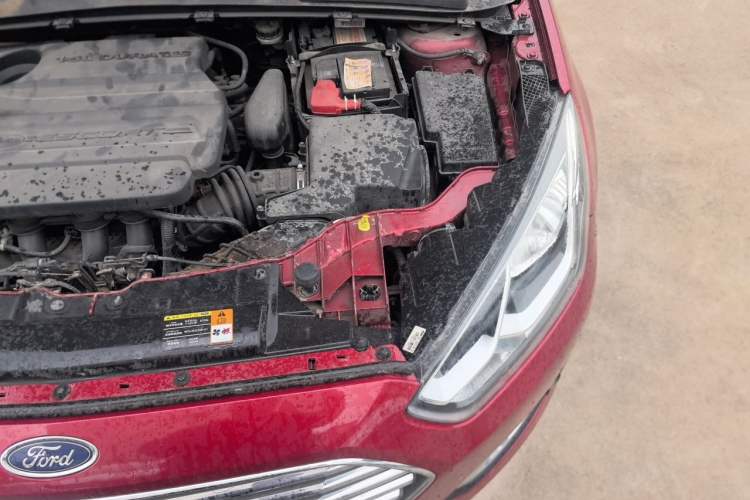 Used Ford Escort 2015 1.5L Automatic Fashion Model Engine Bay Left