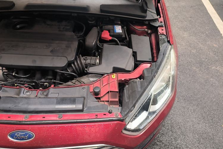 Used Ford Escort 2015 1.5L Automatic Fashion Model Engine Bay Left